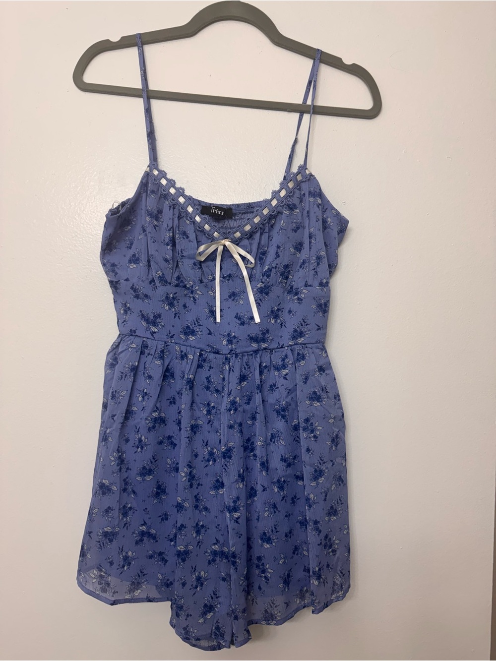 <Francesca's Collections> Blue Floral Romper